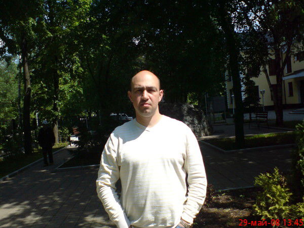 Игорь Безбородов