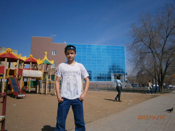 Мехровар Буриев