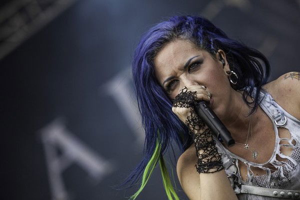 Даша Серикова