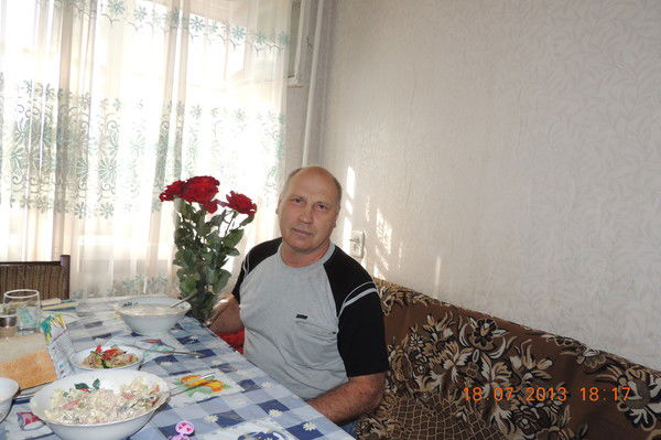 Анатолий Петухов