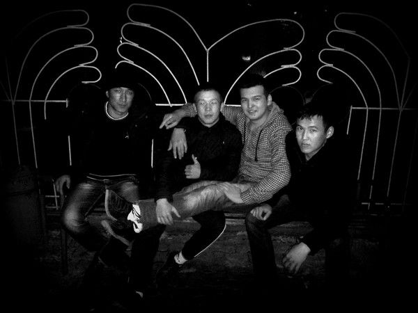 ..обаятельный.. ..п.а.р.е.н.ь..