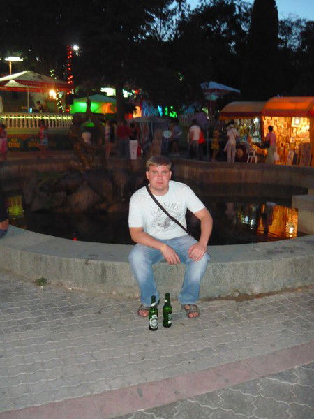 Женя Страхов