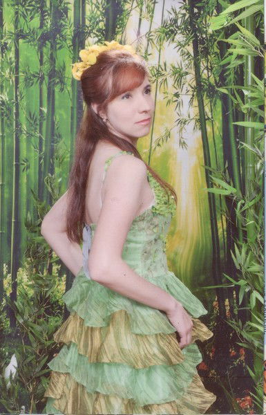 Elena Тут Фамилия