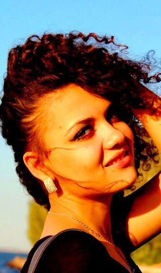 Каролина Медкова