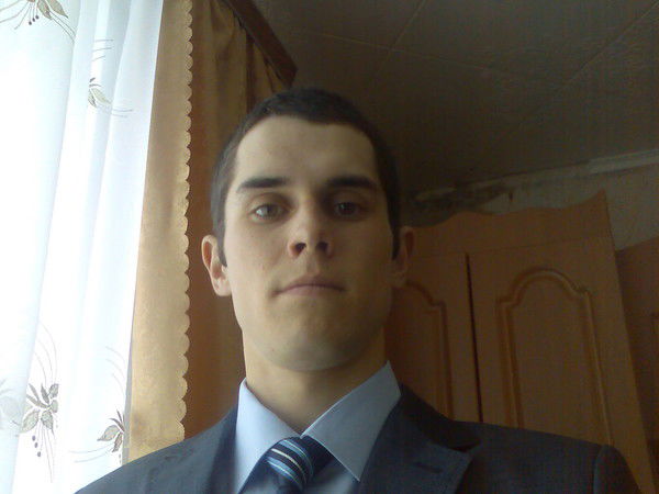 Артем Николаев