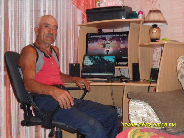 Виктор Нечаев