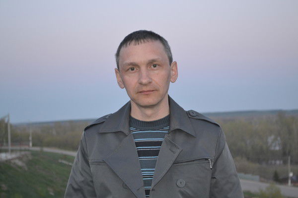 Влад Николаев