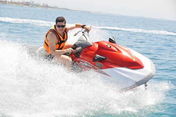 Максим Пекарский