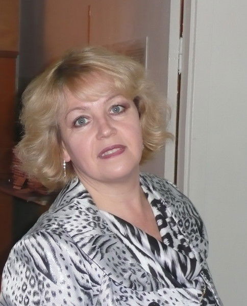 Елена Ларцова