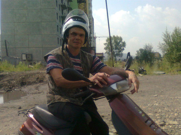 Евгений Иванов