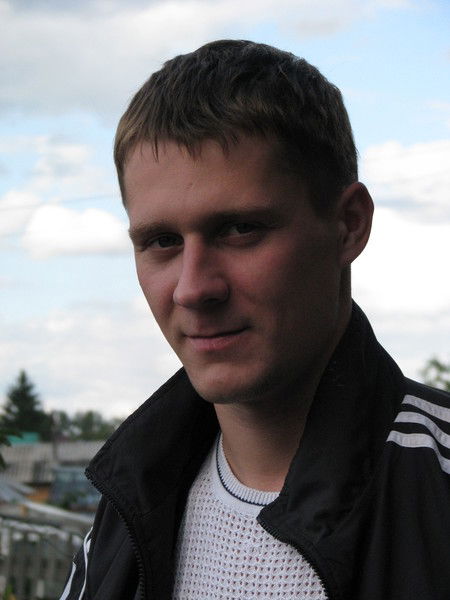 Антон Николаев