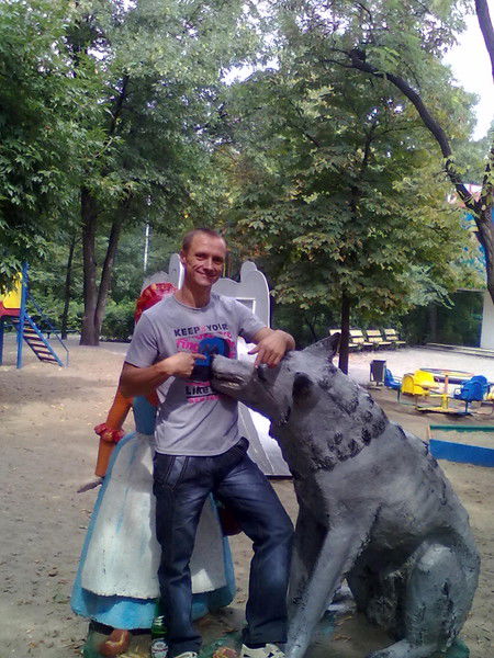 Андрей Волков