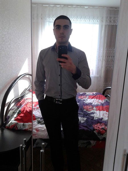 Али Надыров