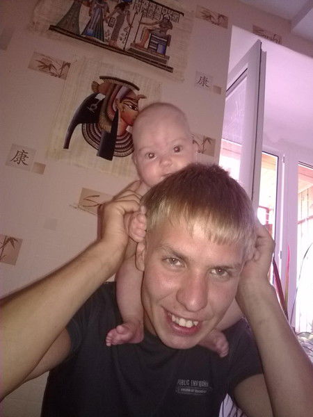 Александр Ларин