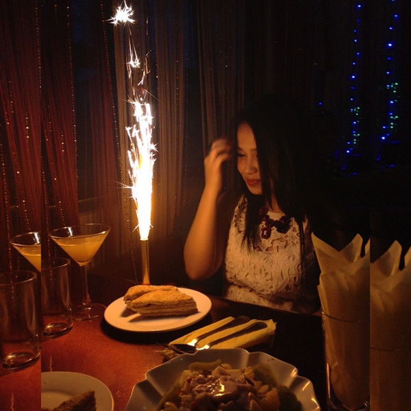 Назка Аяжанова*)