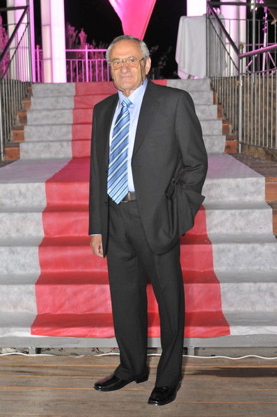 Валентин Сигал