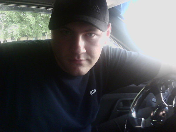 Сергей Леонов