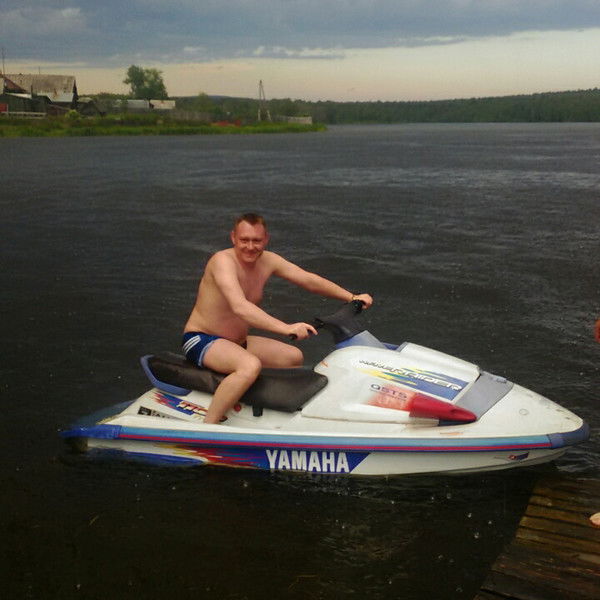 Роман Бархатов