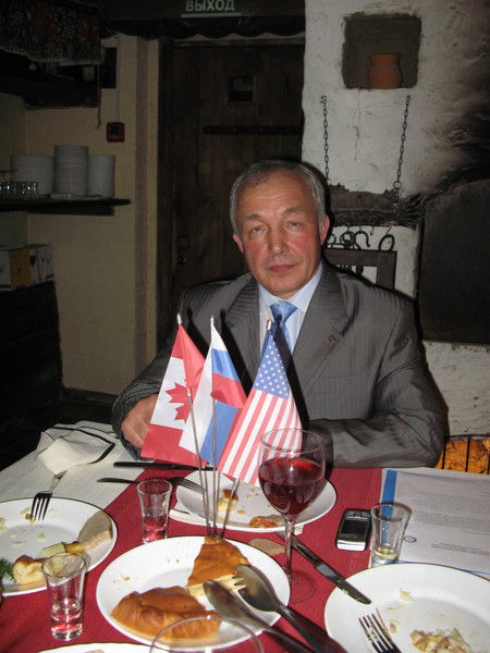 Валентин Найданов