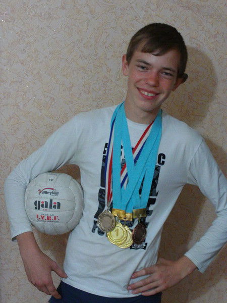 Татарин ()-()-()