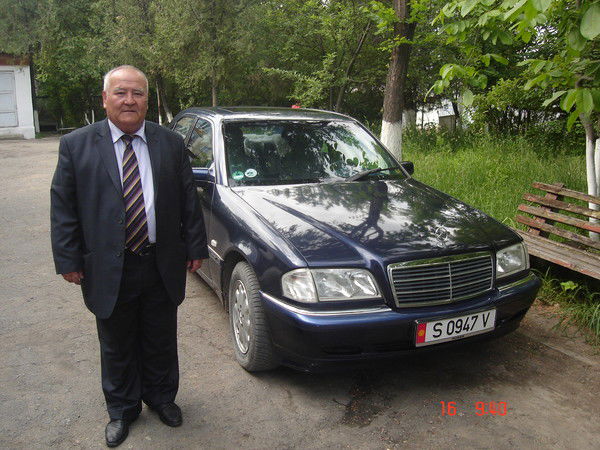 Абдымомун Насиров