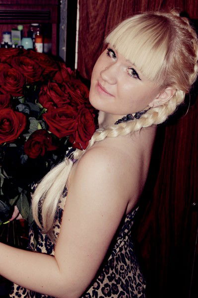 Юля Семенова