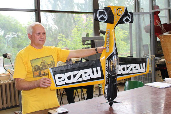 Андрей Зотов