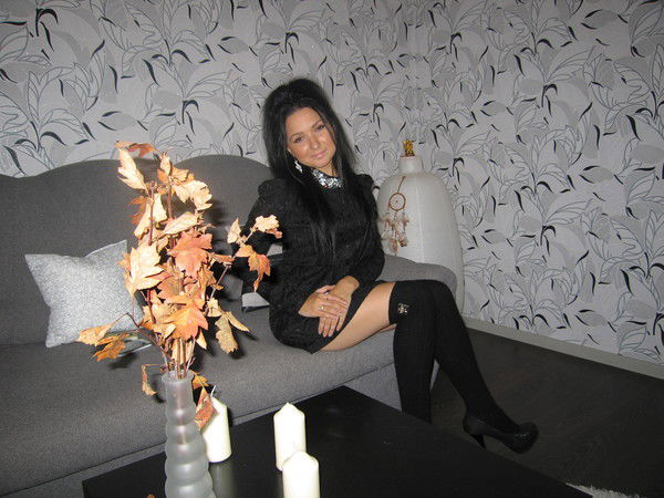 Яна Николаенко