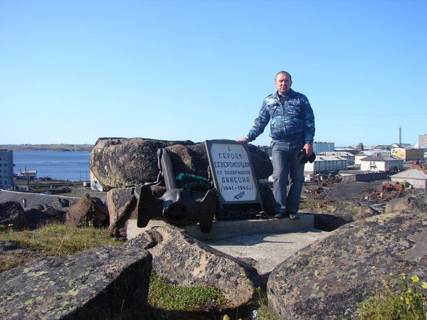 Василий Стариков