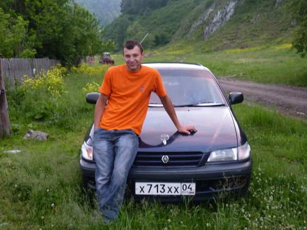 Евгений Халуев