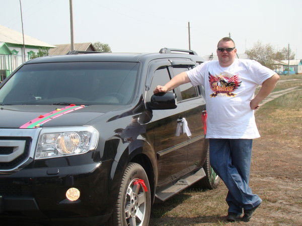 Александр Голомазов