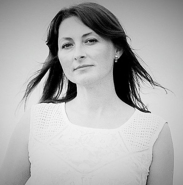 Eлена Цветкова