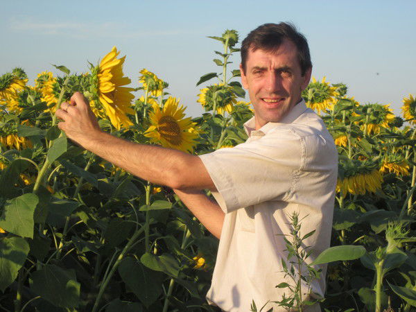 Виктор Викторов