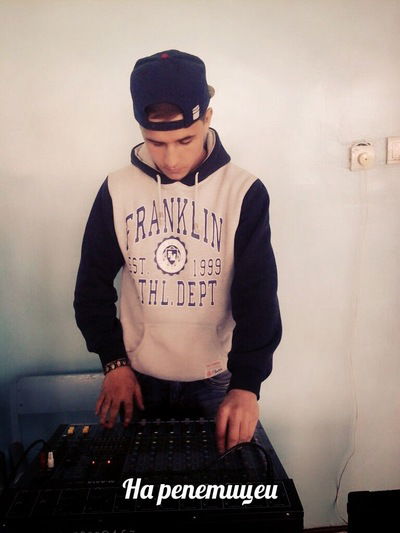 Миша Романов