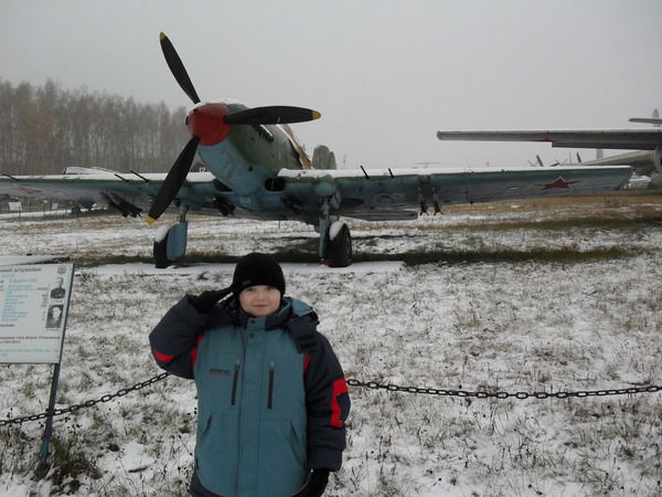 Никита Серов