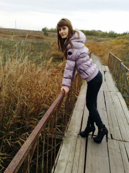 Оленька Николова