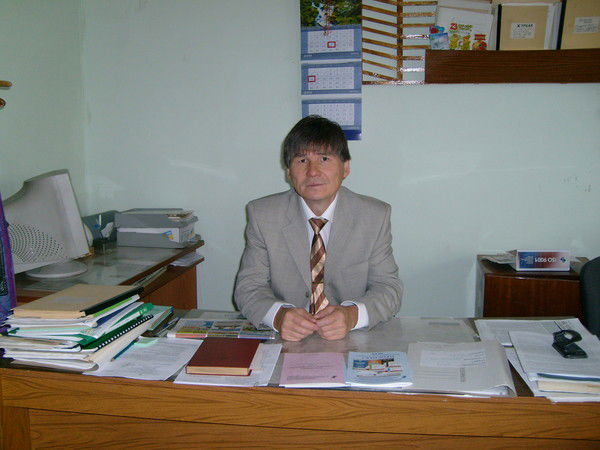 Акылбек Досов