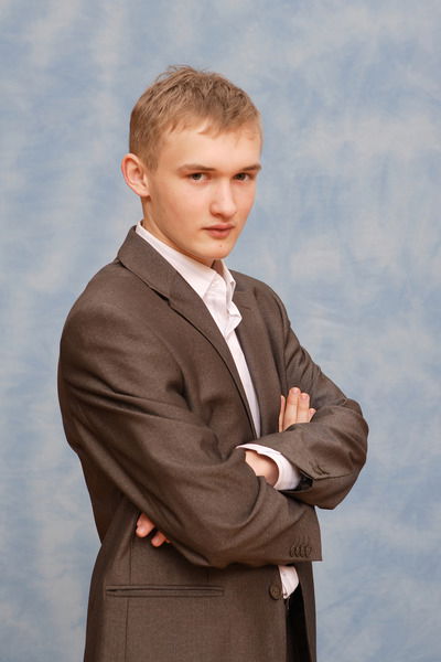 Антон Белушенко