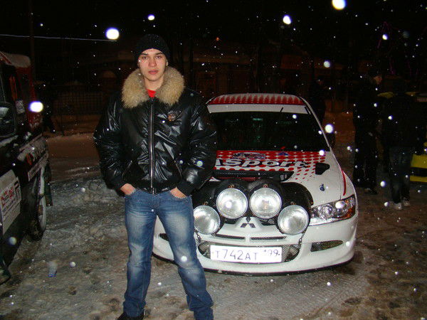 Владислав Вахромеев