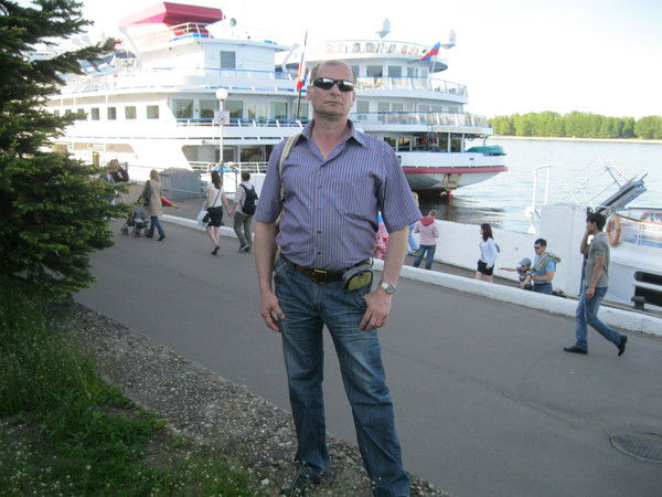 Борис Изотов