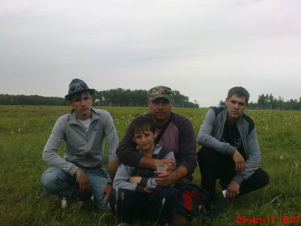 Олег Никонов