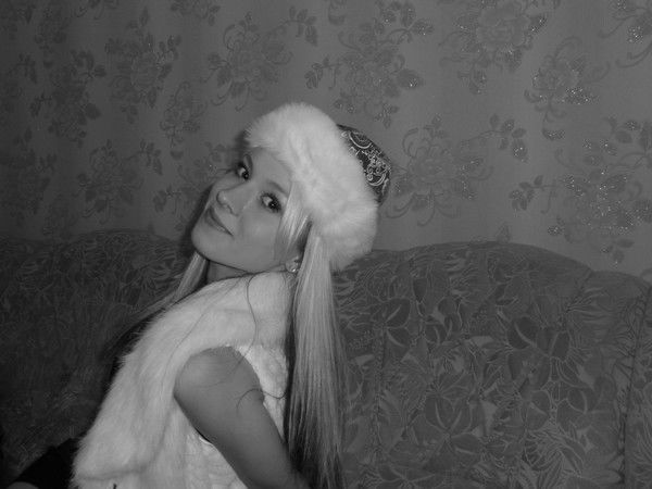 Анютка Плотникова