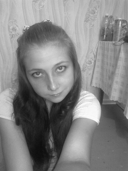 Вика Попова