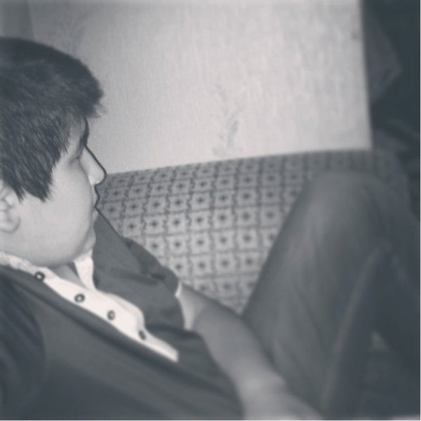 Эхсон Холов