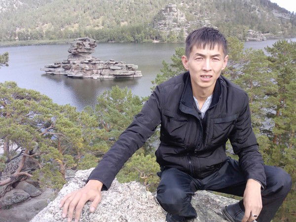 Азамат Есепбаев