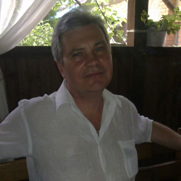 Юрий Иванов