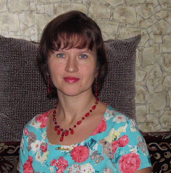 Елена Гусакова