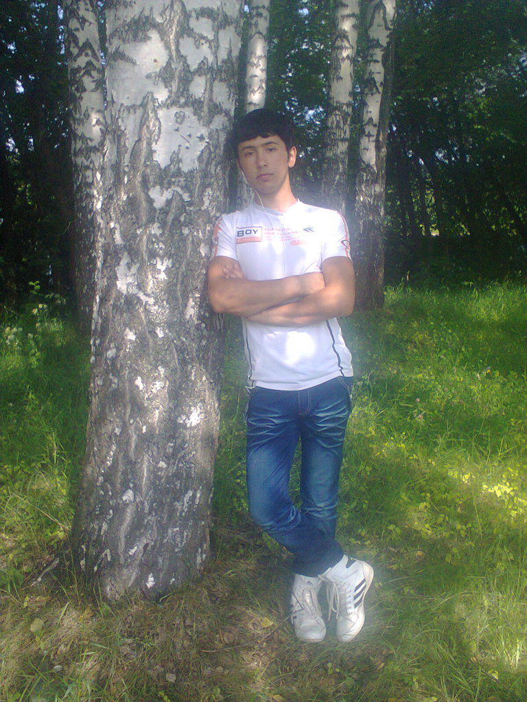 Анвар Икромов