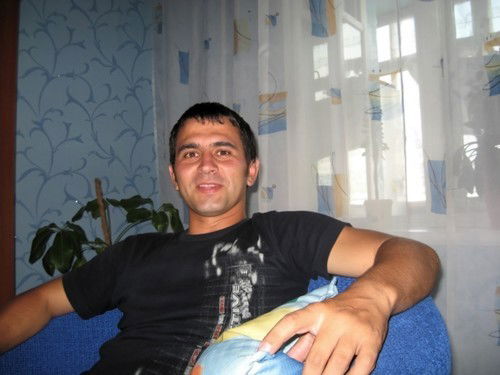 Слава Ахрамович