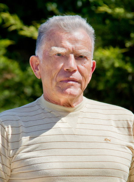 Виктор Пивоваров